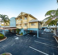 Cairns Queenscourt - Accommodation Rockhampton