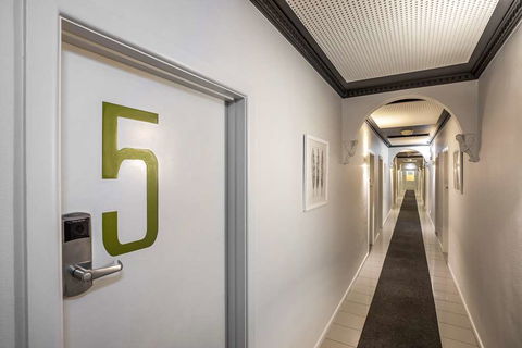 Skyways Hotel - Accommodation Rockhampton 1