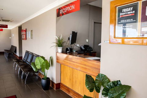 Hotel Settlers - Accommodation Rockhampton 1