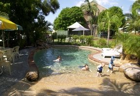 Toowong Villas - Accommodation Rockhampton 1