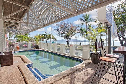 Beach House Motel - Accommodation Rockhampton 2