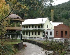 Walhalla's Star Hotel - Accommodation Rockhampton 0
