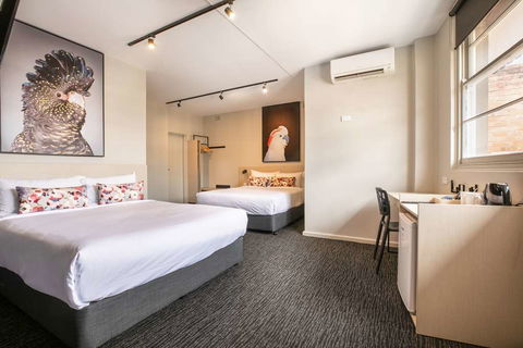 Nightcap At The Charles Hotel - Accommodation Rockhampton 2