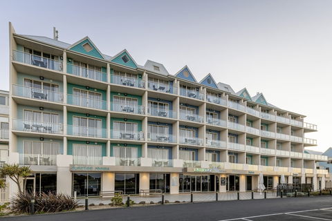 Lady Bay Resort - Accommodation Rockhampton 0