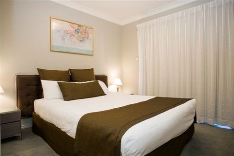Pinnacle Apartments - Accommodation Rockhampton 1