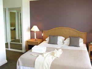 Sea Change Beachfront Apartments - Accommodation Rockhampton 1