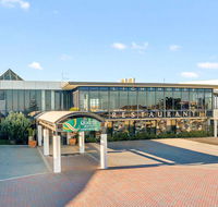 Quality Hotel Lighthouse - Accommodation Rockhampton