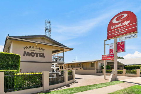 Econo Lodge Park Lane - Accommodation Rockhampton 0