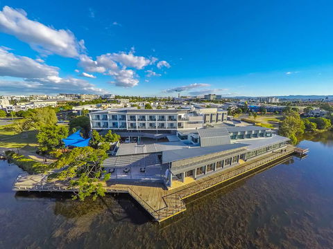 Best Western Plus North Lakes Hotel - Accommodation Rockhampton 0