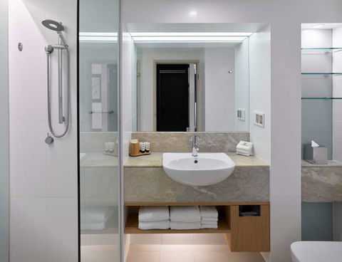 RACV Royal Pines Resort - Accommodation Rockhampton 2