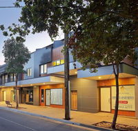 Crown on Darby - Accommodation Rockhampton