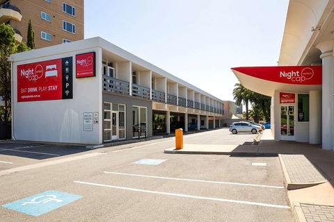 Watermark Glenelg - Accommodation Rockhampton 0