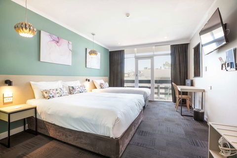 Watermark Glenelg - Accommodation Rockhampton 2