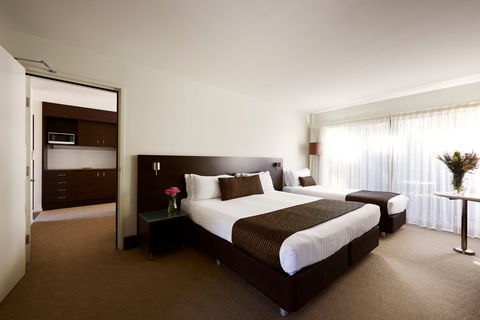 Station Motel - Accommodation Rockhampton 1