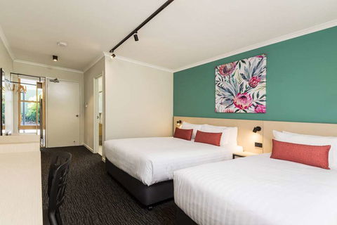 NIghtcap At Balaclava Hotel - Accommodation Rockhampton 2