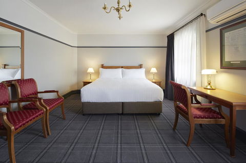 Brassey Hotel - Managed By Doma Hotels - Accommodation Rockhampton 0