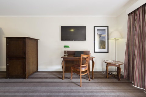 Mercure Canberra - Accommodation Rockhampton 12