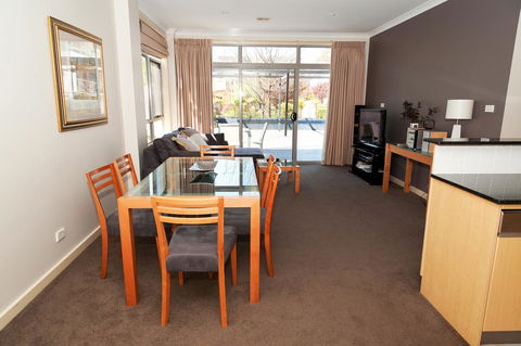 CityStyle Apartments - Accommodation Rockhampton 5