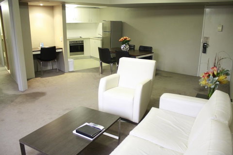 Pavilion On Northbourne - Accommodation Rockhampton 14