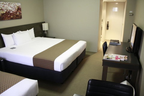 Pavilion On Northbourne - Accommodation Rockhampton 36