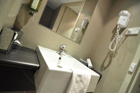 Pavilion On Northbourne - Accommodation Rockhampton 21