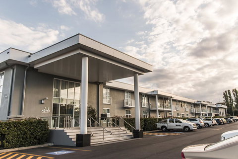 Abode Narrabundah - Accommodation Rockhampton 0