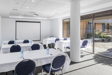 Garden City Hotel, Best Western Signature Collection - Accommodation Rockhampton 21