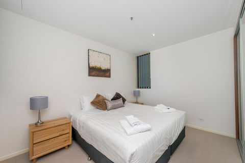 Manhattan 303 Canberra City ACT - Accommodation Rockhampton 1