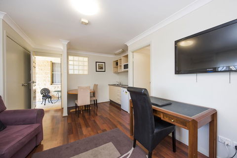 Soldiers Motel - Accommodation Rockhampton 6