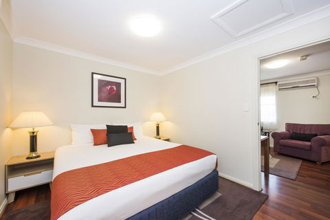 Soldiers Motel - Accommodation Rockhampton 4