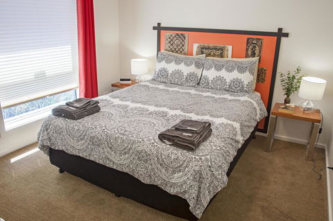One Of A Kind Apartments - Accommodation Rockhampton 13