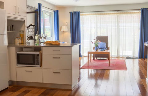 One Of A Kind Apartments - Accommodation Rockhampton 32