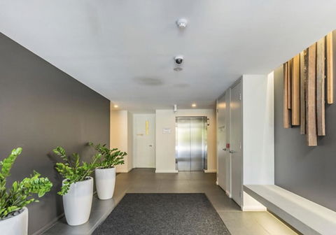 Modern Executive Apt@Barton*1BR*WiFi*Gym*Secure Parking*Canberra - Accommodation Rockhampton 16