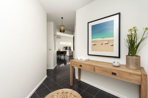 Mollymook Beachfront Penthouse 9 - Accommodation Rockhampton 7