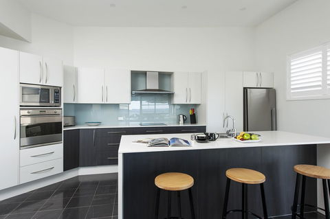 Mollymook Beachfront Penthouse 9 - Accommodation Rockhampton 4