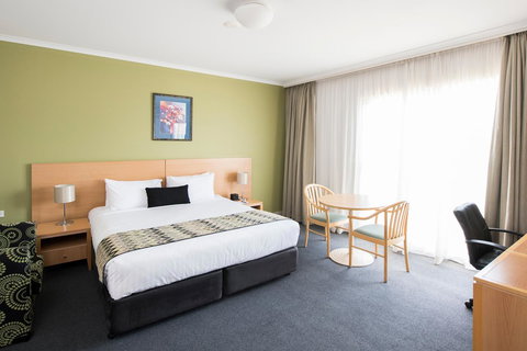 The Woden Hotel - Accommodation Rockhampton 9