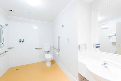 The Woden Hotel - Accommodation Rockhampton 6