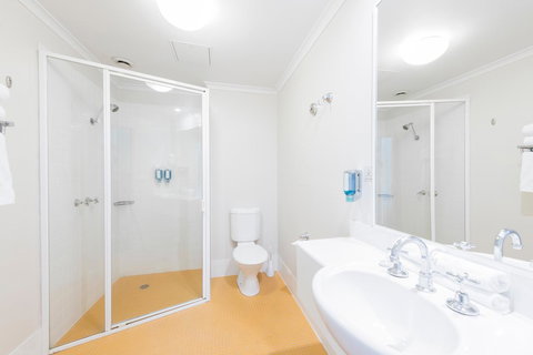 The Woden Hotel - Accommodation Rockhampton 10