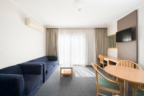 The Woden Hotel - Accommodation Rockhampton 15
