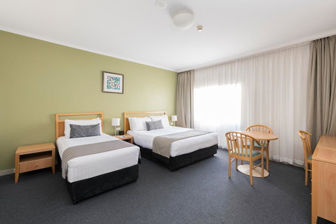 The Woden Hotel - Accommodation Rockhampton 5