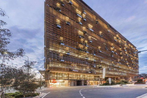 Canberra Luxury Apartment 3 - Accommodation Rockhampton 5