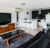 Lure Bed and Breakfast - Accommodation Rockhampton