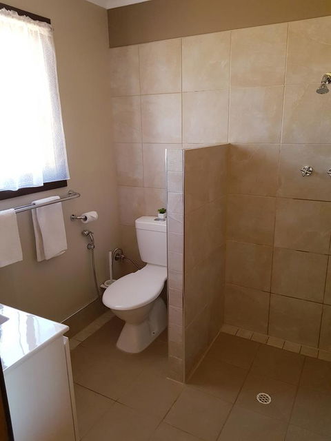 Windana Cottages - Accommodation Rockhampton 8
