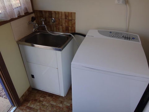 Windana Cottages - Accommodation Rockhampton 11