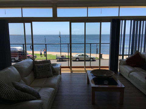 Crystal Blue Apartment - Accommodation Rockhampton 33