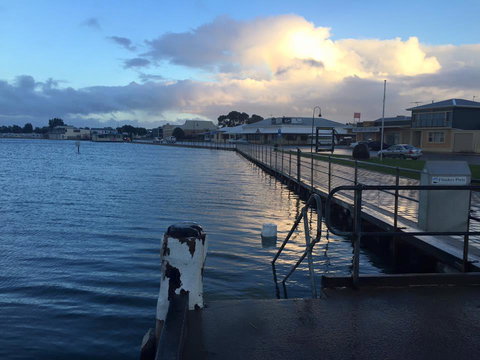 Crystal Blue Apartment - Accommodation Rockhampton 29