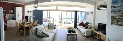 Crystal Blue Apartment - Accommodation Rockhampton 32