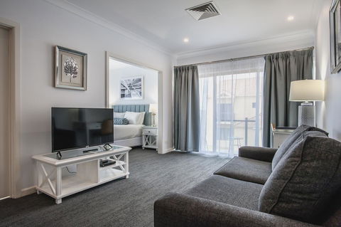 Marina Hotel - Accommodation Rockhampton 9