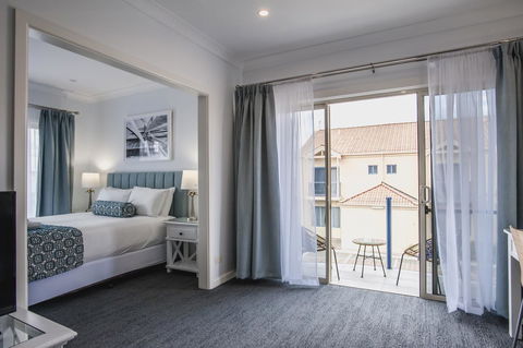 Marina Hotel - Accommodation Rockhampton 8