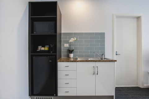 Marina Hotel - Accommodation Rockhampton 11